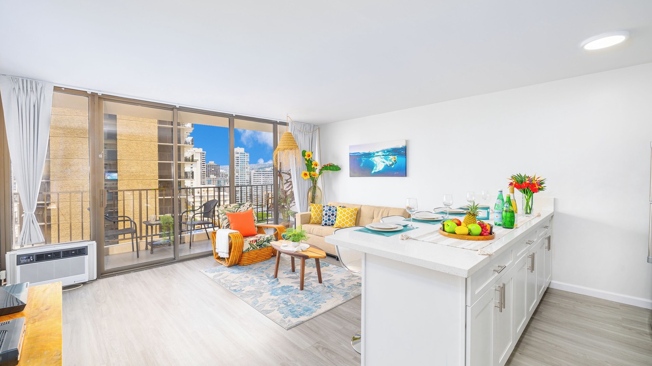Photo of Livingroom in Waikiki
