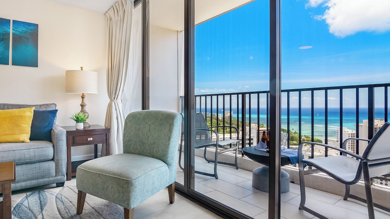 Photo of Livingroom in Waikiki