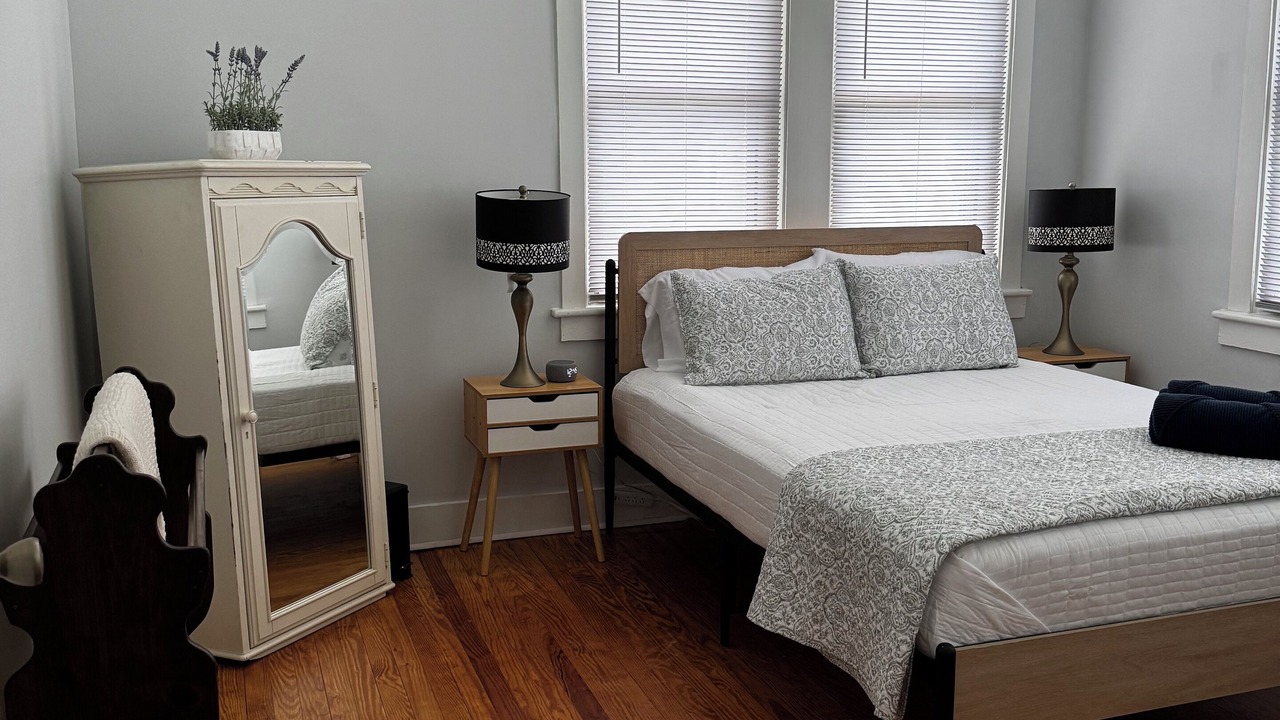 Photo of Bedroom in Thunderbolt