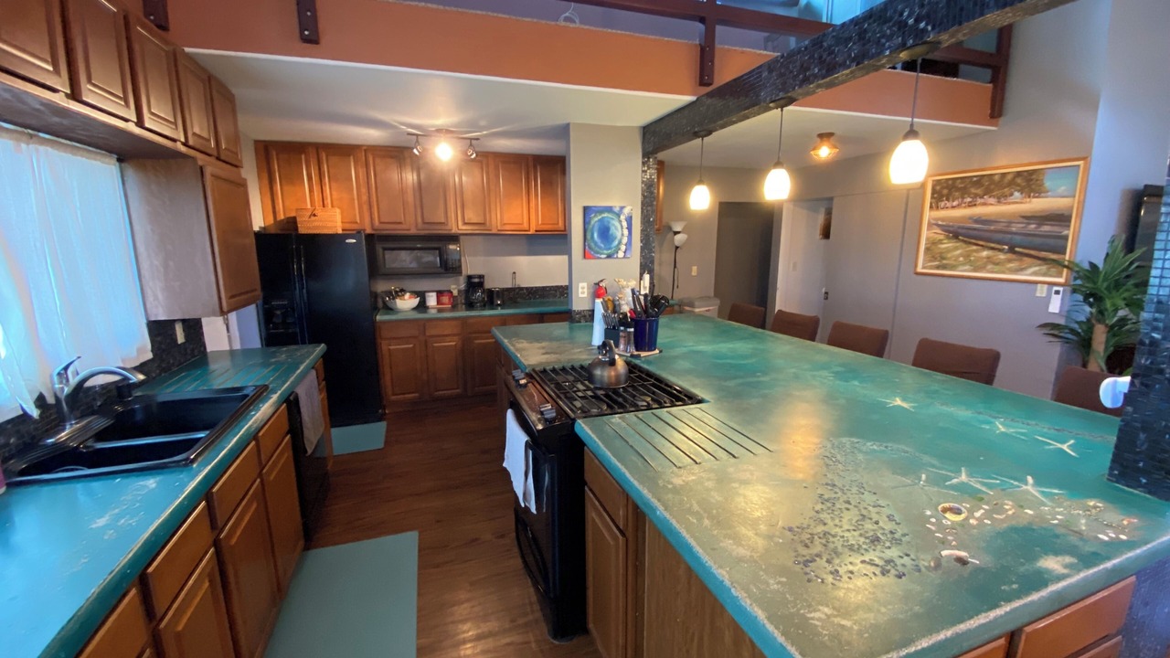Photo of Kitchen in Waianae