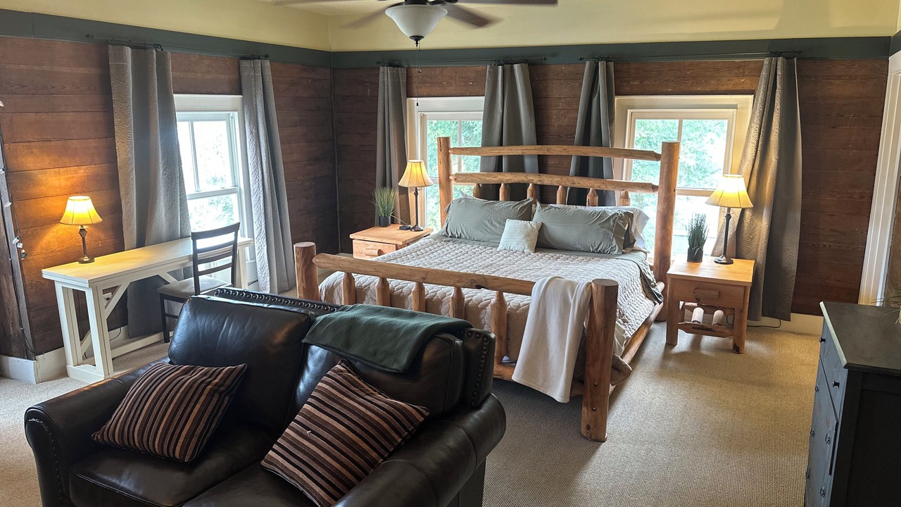 Photo of Bedroom in Troy