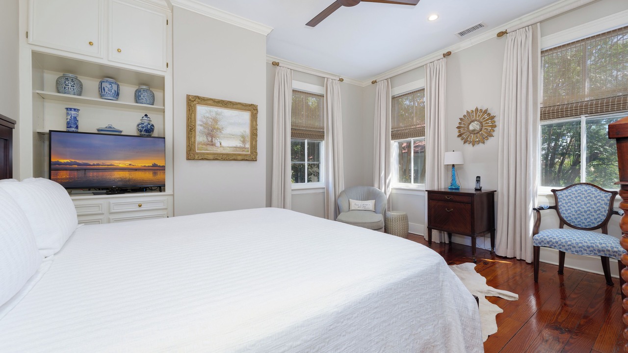 Photo of Bedroom in South of Broad