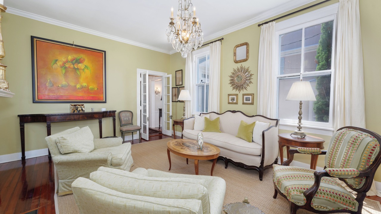 Photo of Livingroom in South of Broad