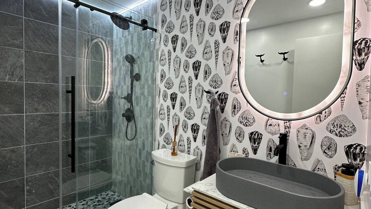 Photo of Bathroom in Makaha