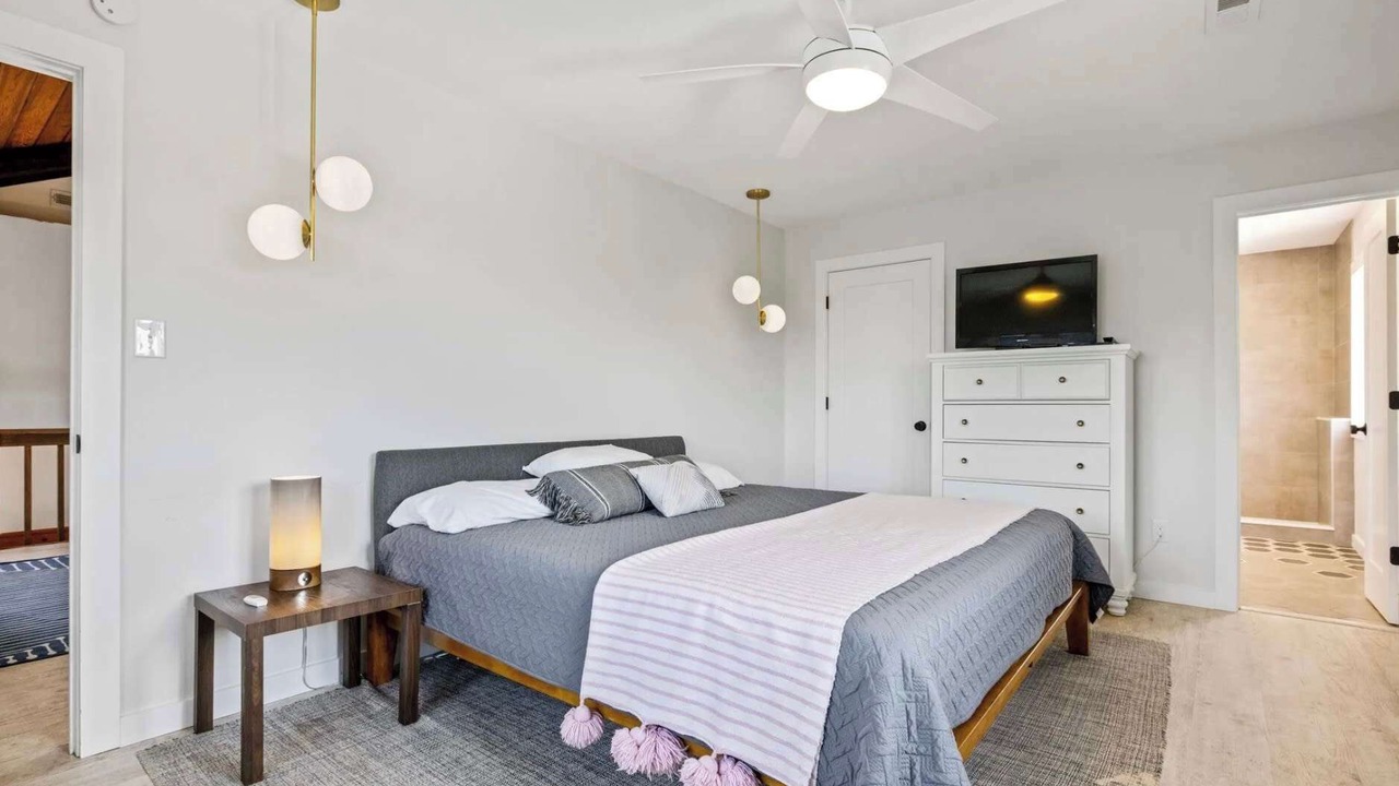 Photo of Bedroom in Southern Shores