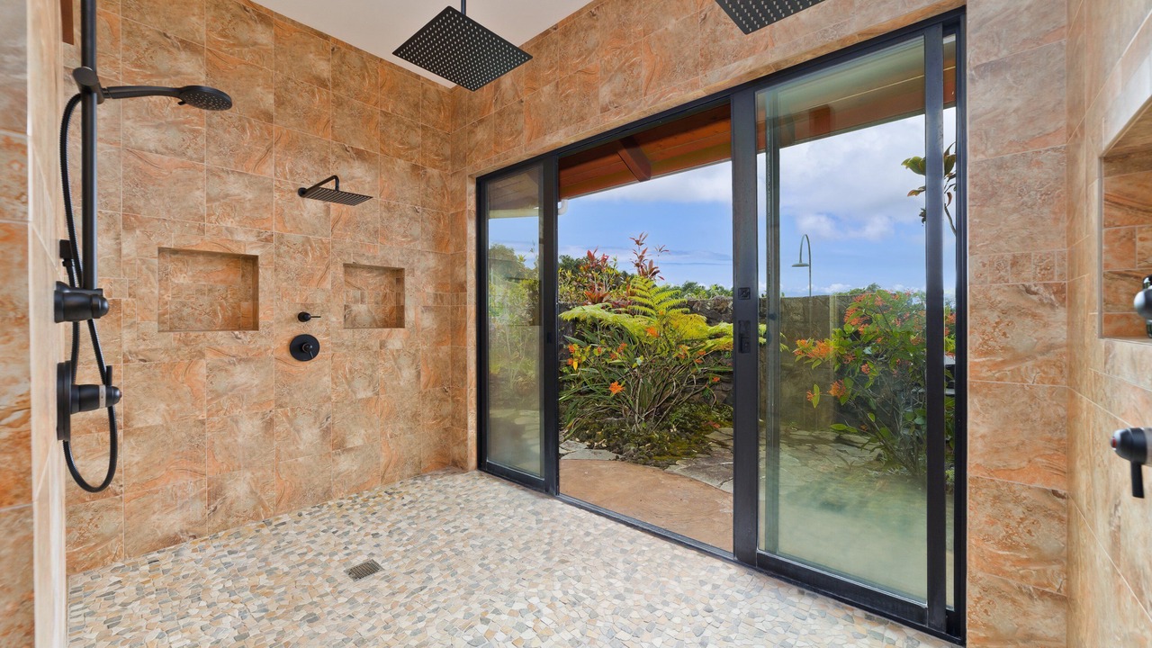 Photo of Bathroom in Historic Kailua Village