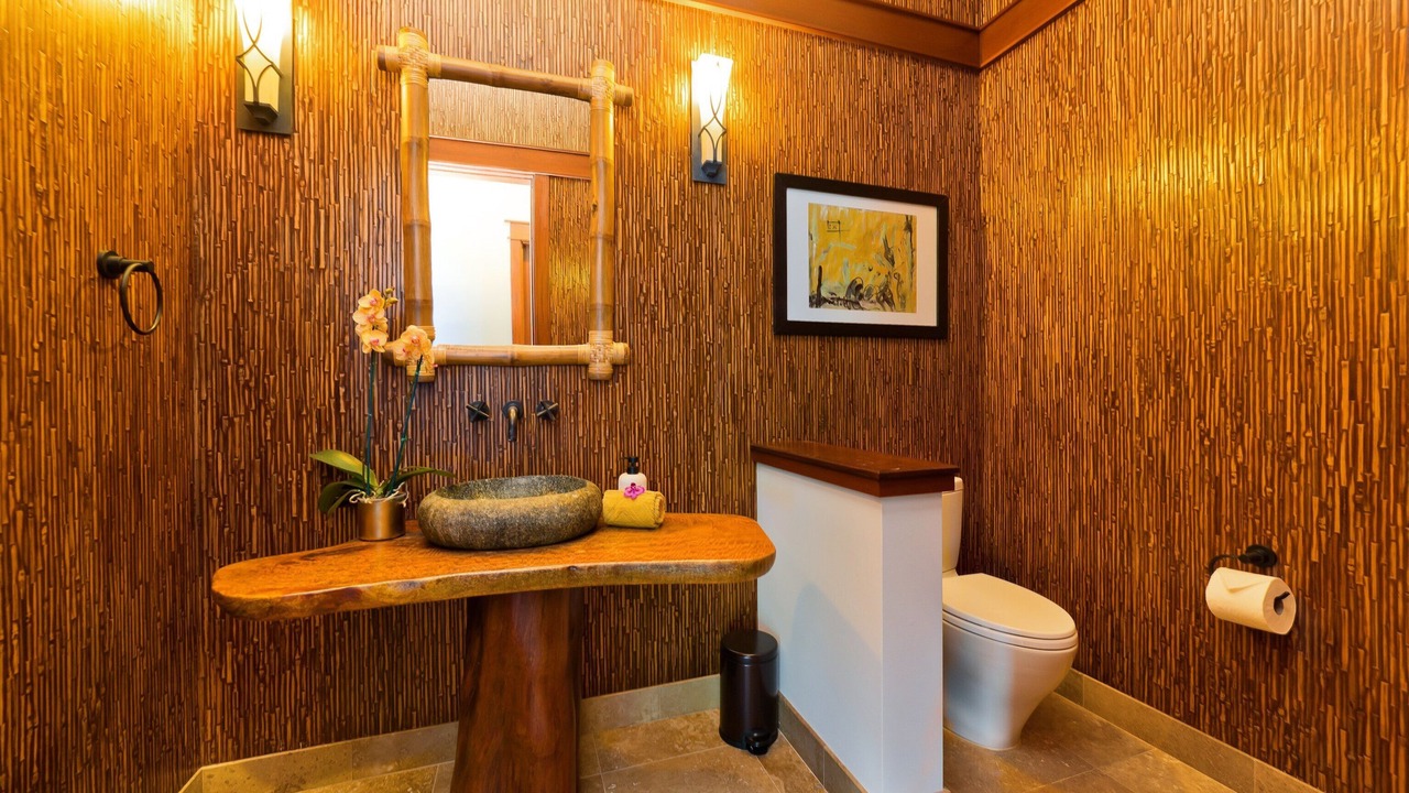 Photo of Bathroom in Historic Kailua Village