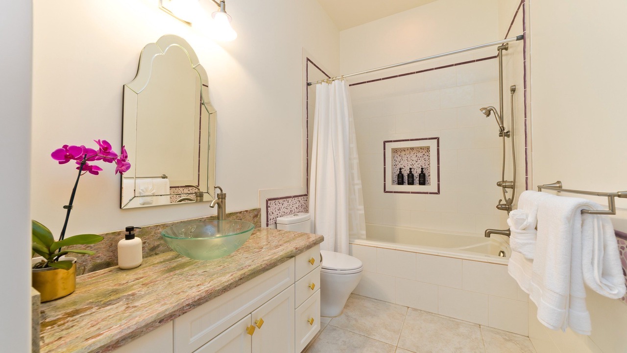 Photo of Bathroom in Historic Kailua Village