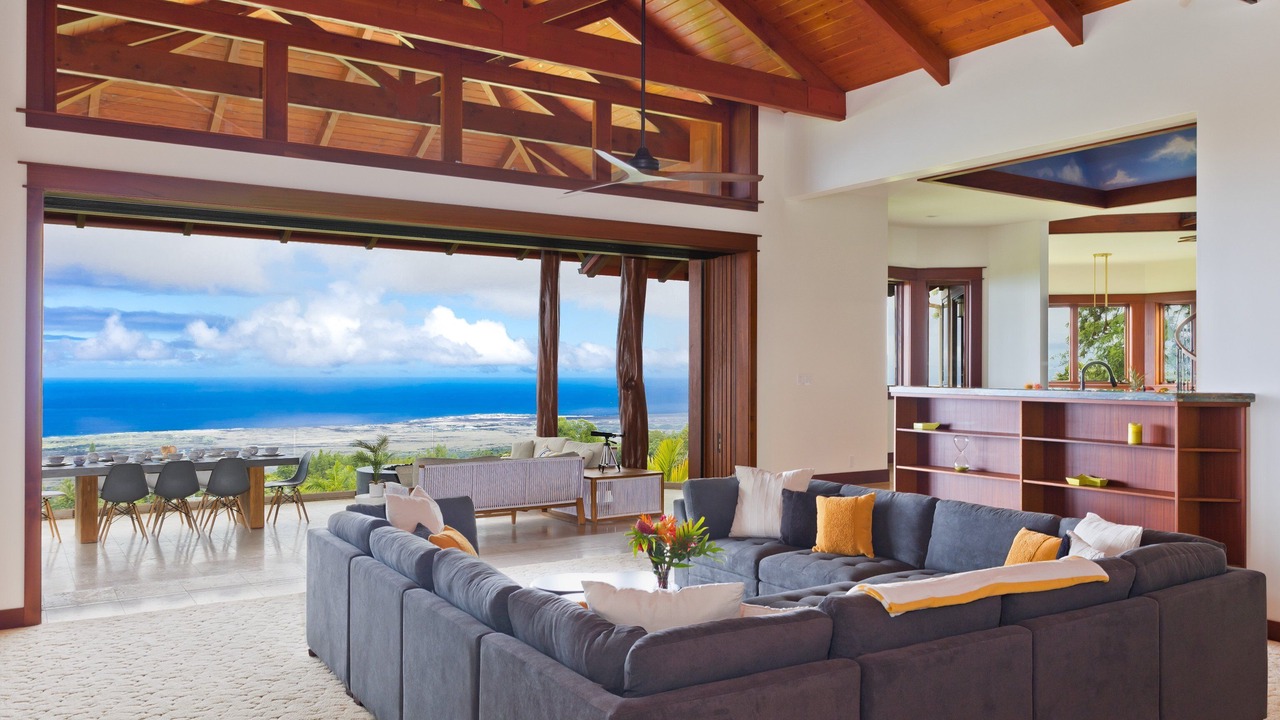 Photo of Livingroom in Historic Kailua Village