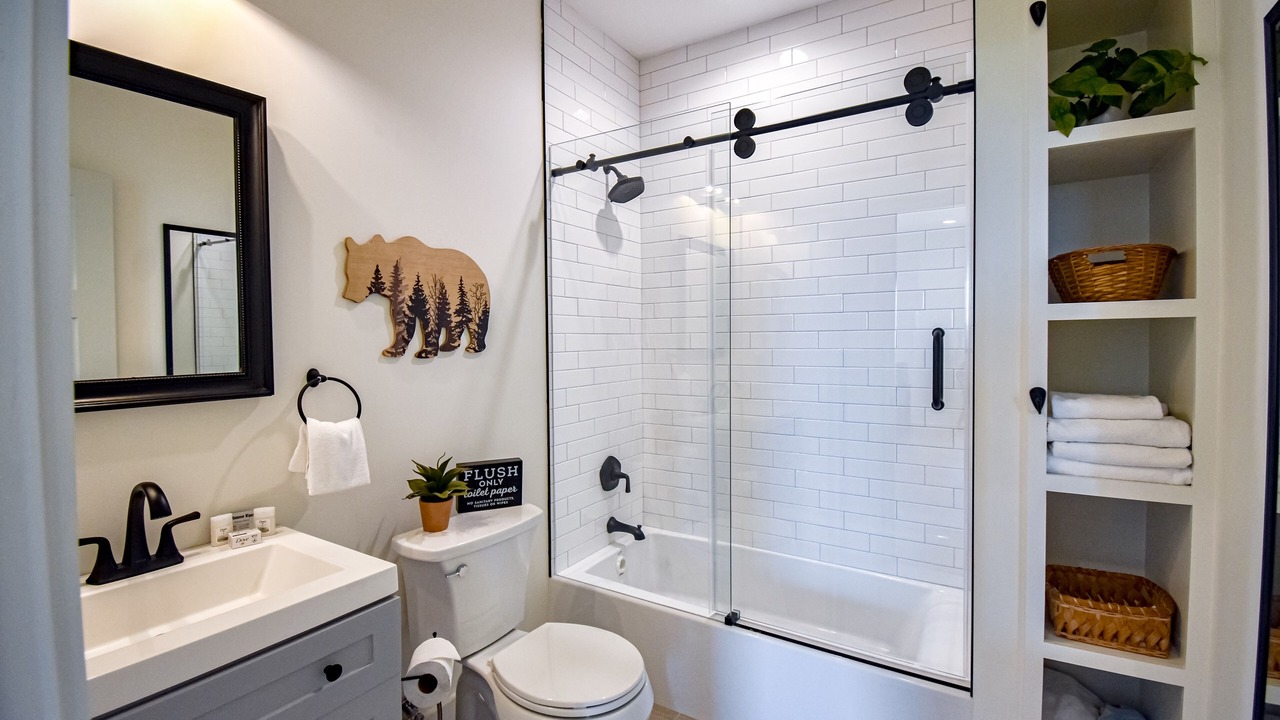 Photo of Bathroom in Clarkesville