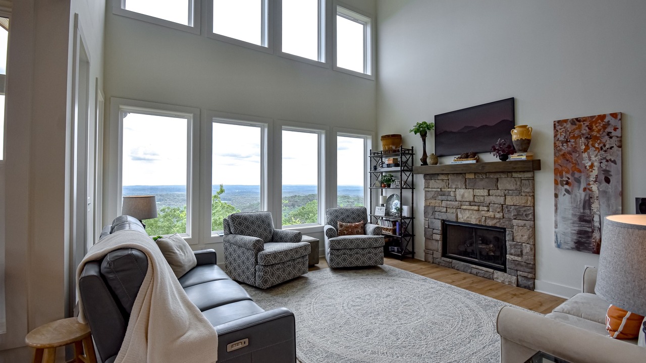 Photo of Livingroom in Clarkesville