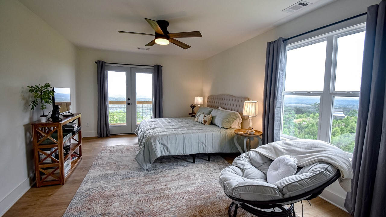 Photo of Bedroom in Clarkesville