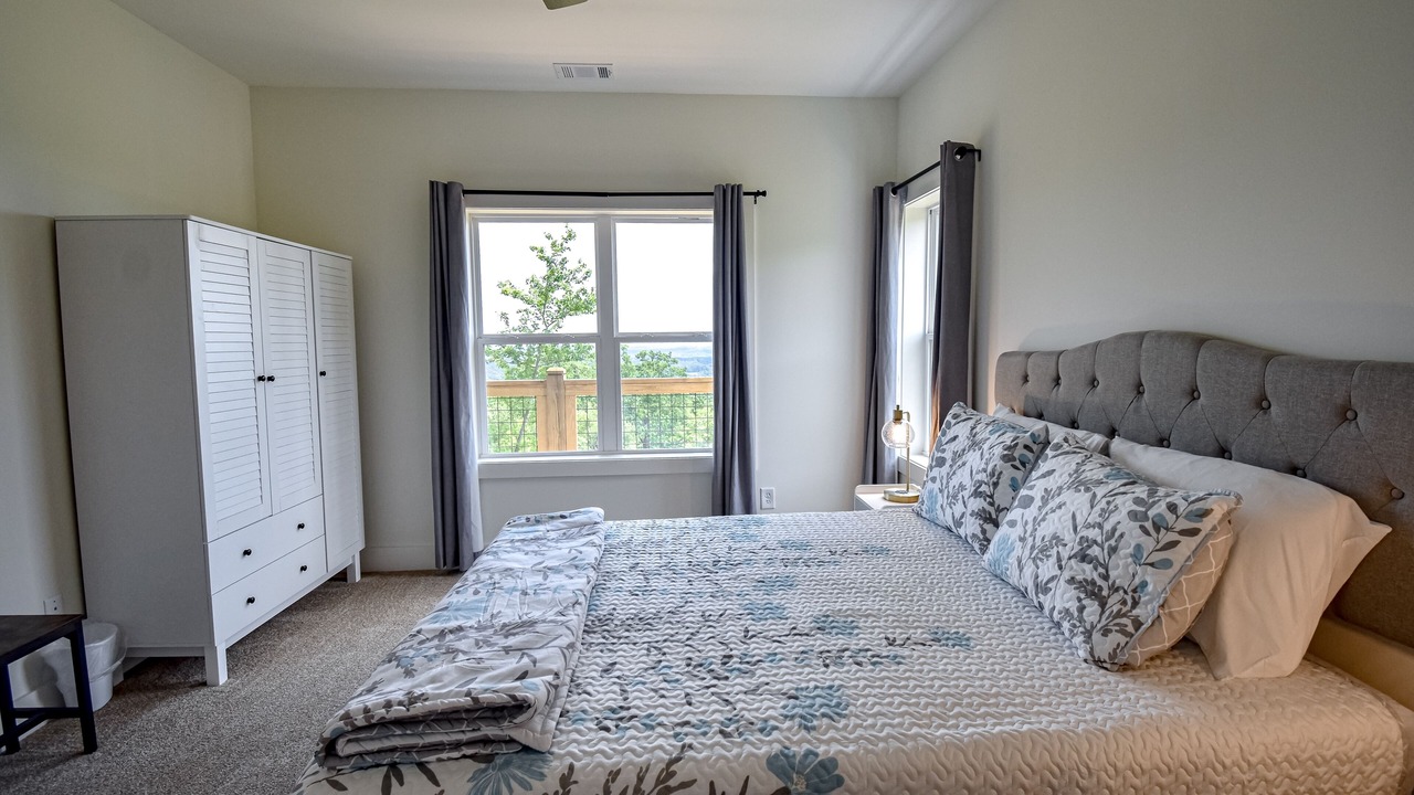 Photo of Bedroom in Clarkesville