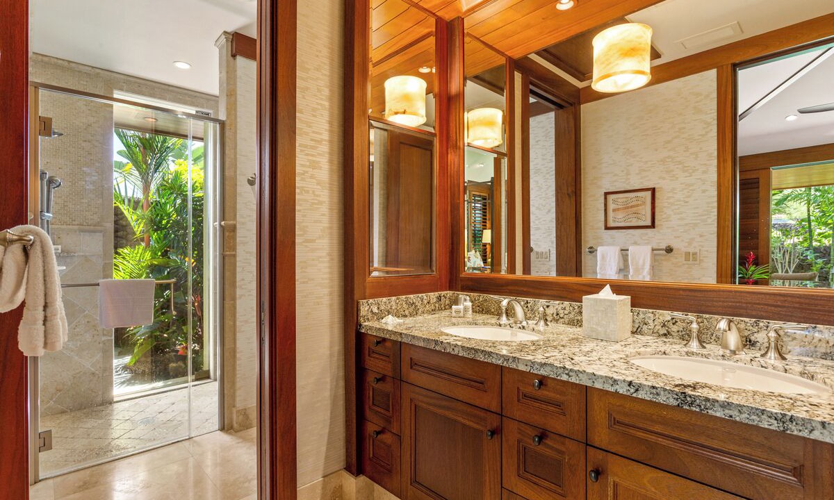 Photo of Bathroom in Kaupulehu