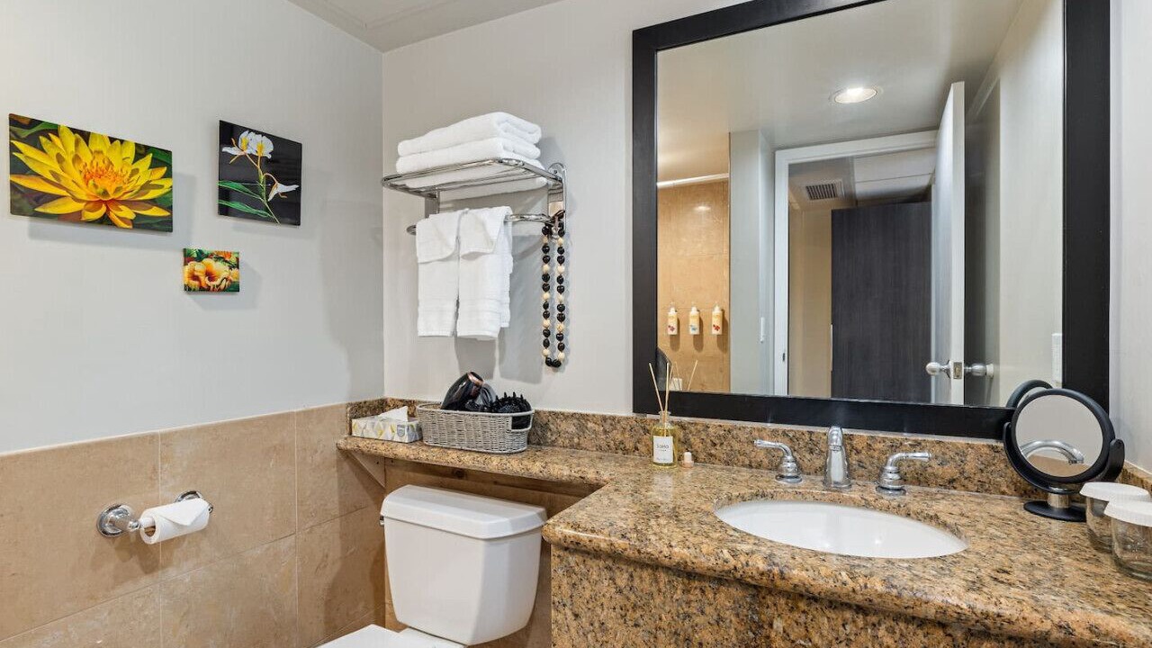 Photo of Bathroom in Waikiki