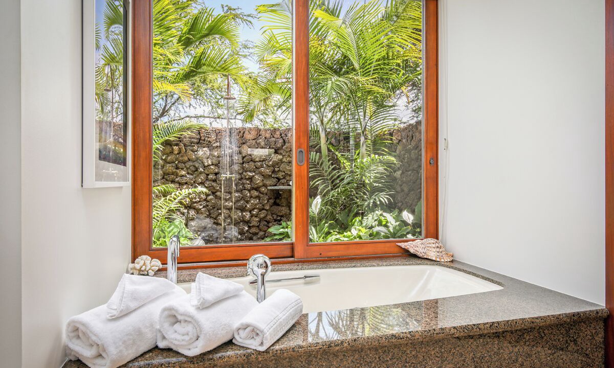 Photo of Bathroom in Kaupulehu