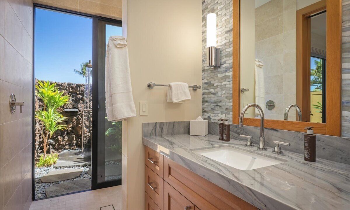 Photo of Bathroom in Kaupulehu