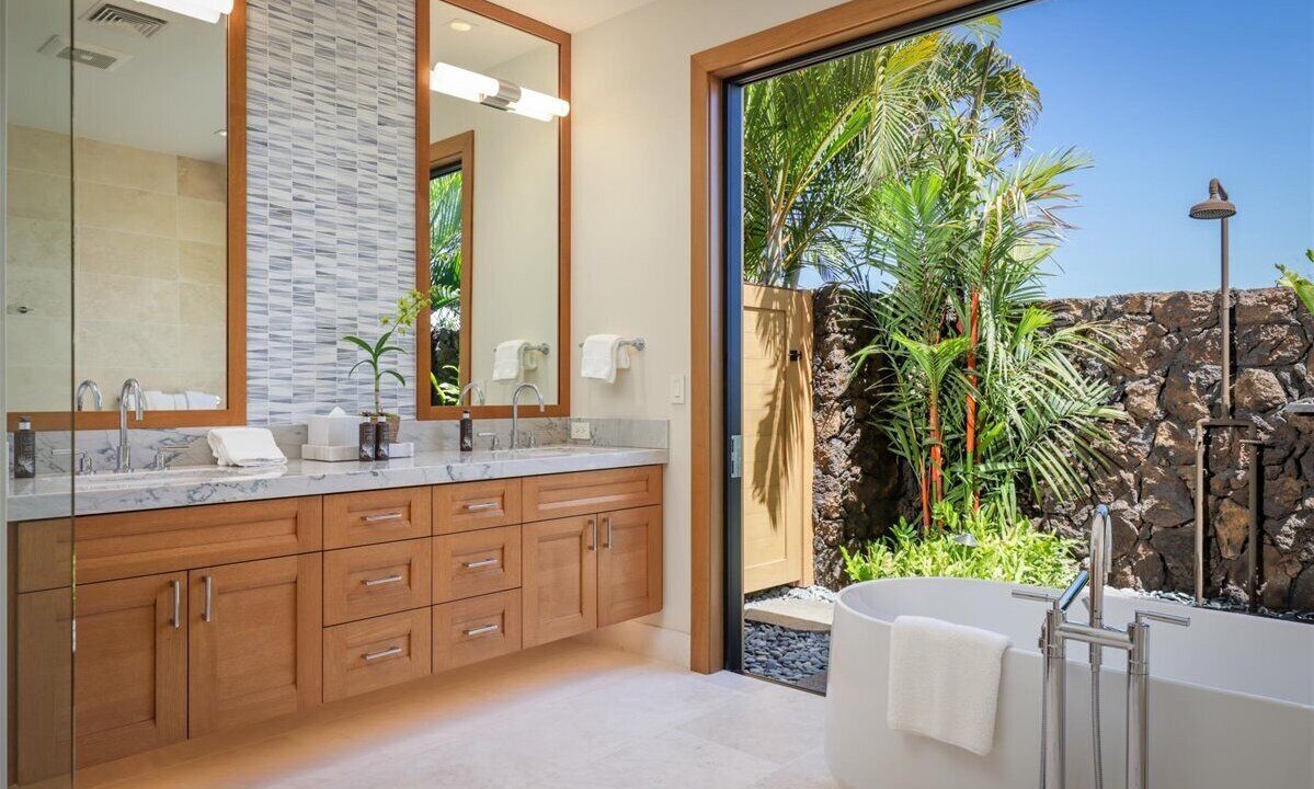 Photo of Bathroom in Kaupulehu