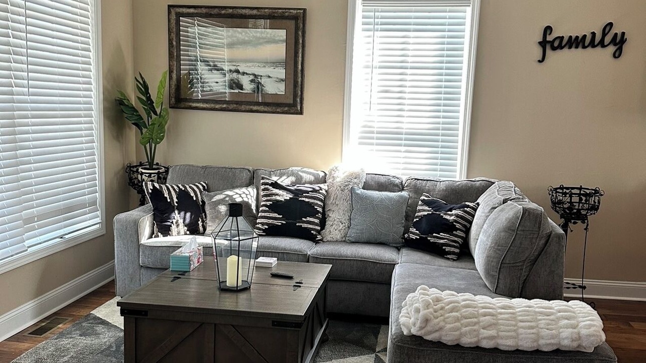Photo of Livingroom in South Boston