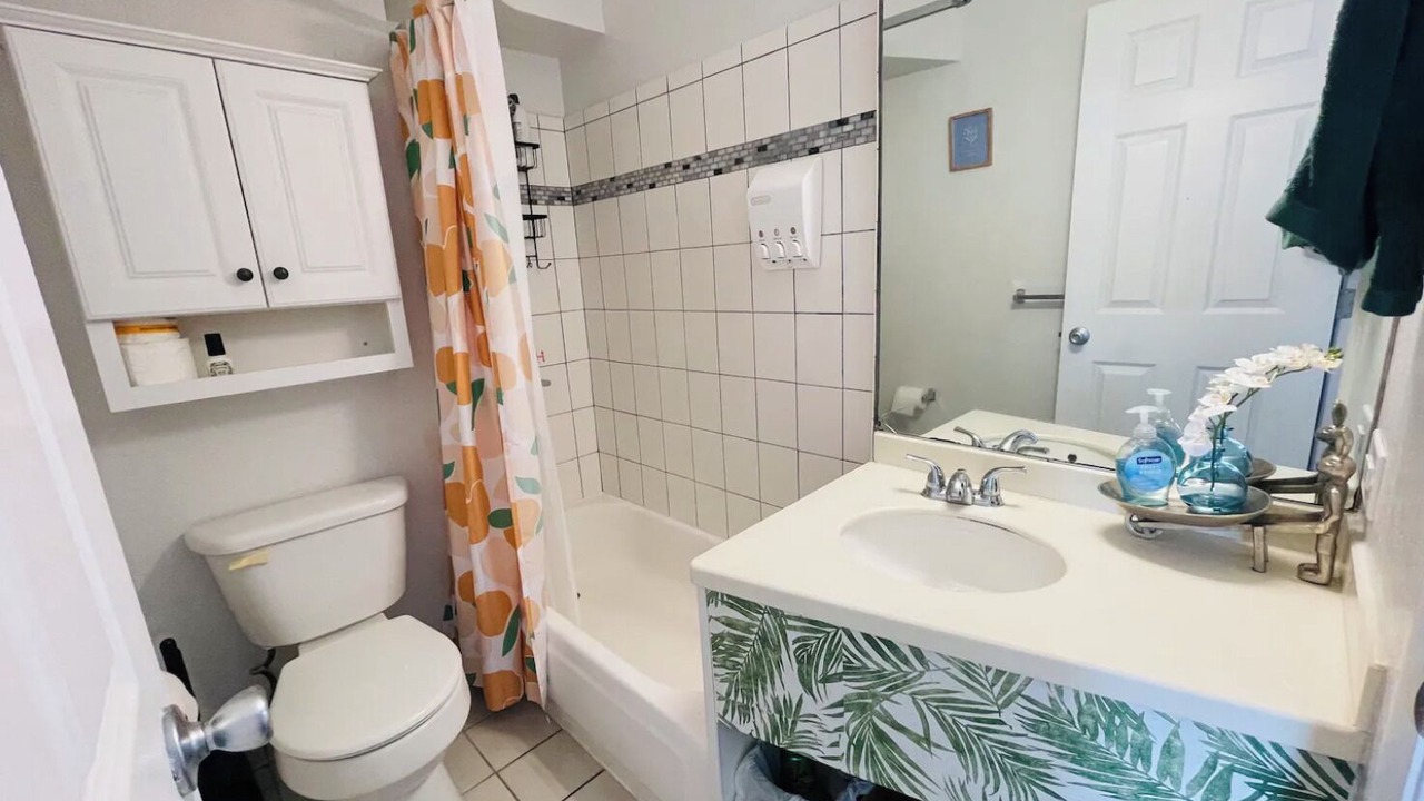Photo of Bathroom in McCully - Moiliili