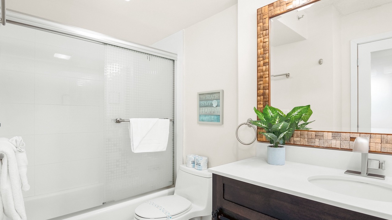 Photo of Bathroom in Waikiki