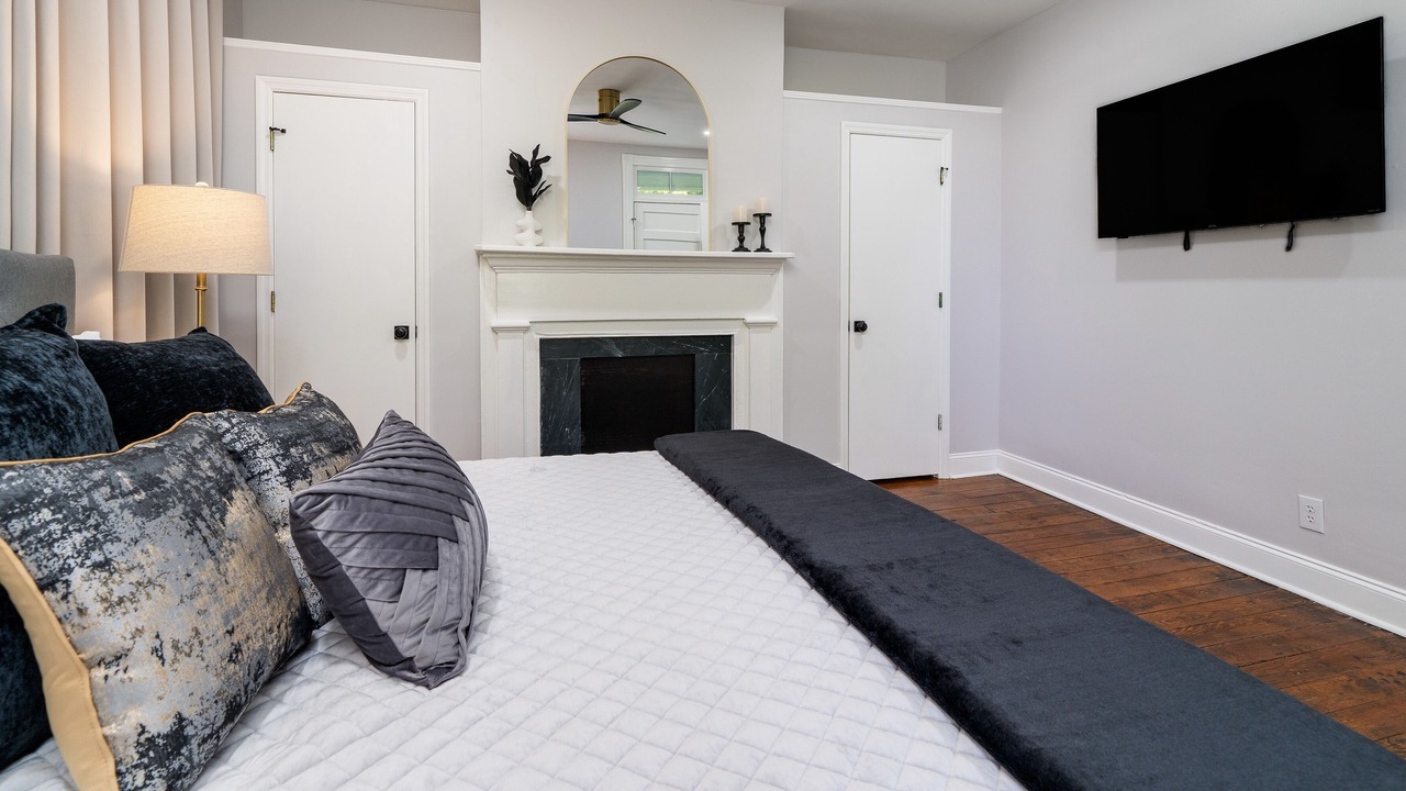 Photo of Bedroom in Westside