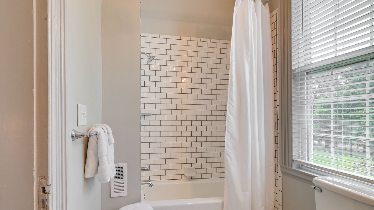 Photo of Bathroom in Hardwick