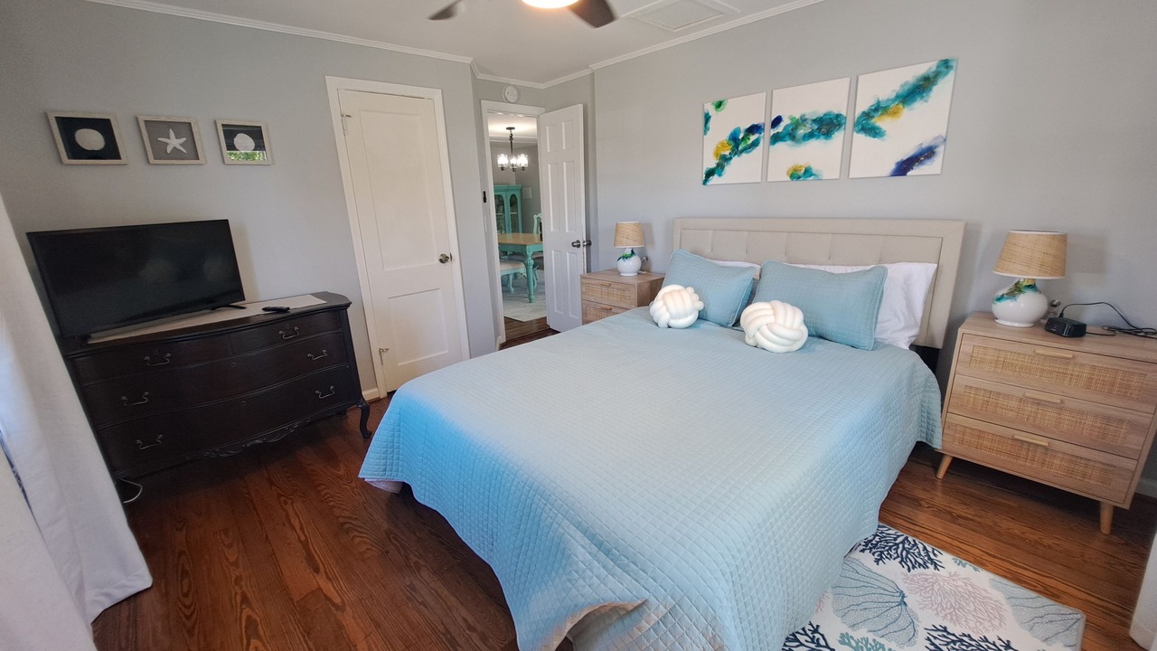Photo of Bedroom in Colonial Beach