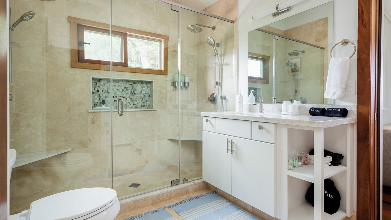 Photo of Bathroom in Kapaau