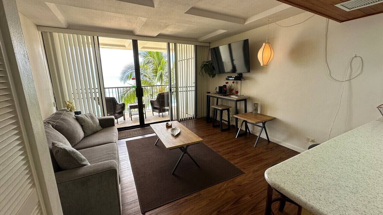 Photo of Livingroom in Makaha