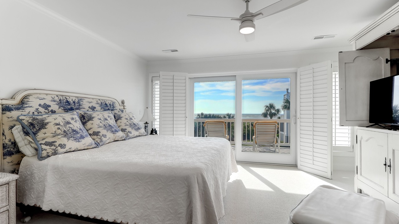 Photo of Bedroom in Pelican Bay