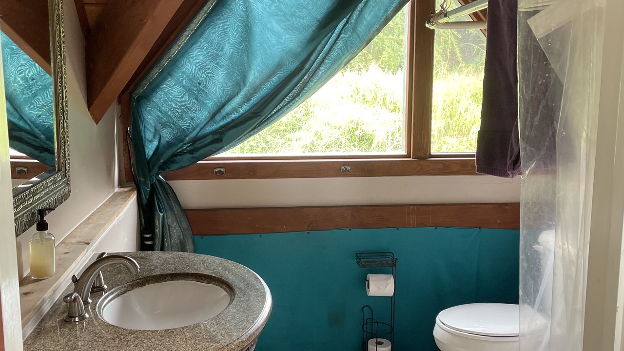 Photo of Bathroom in Holualoa