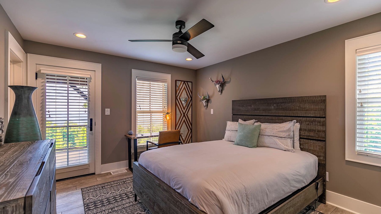Photo of Bedroom in Lenoir