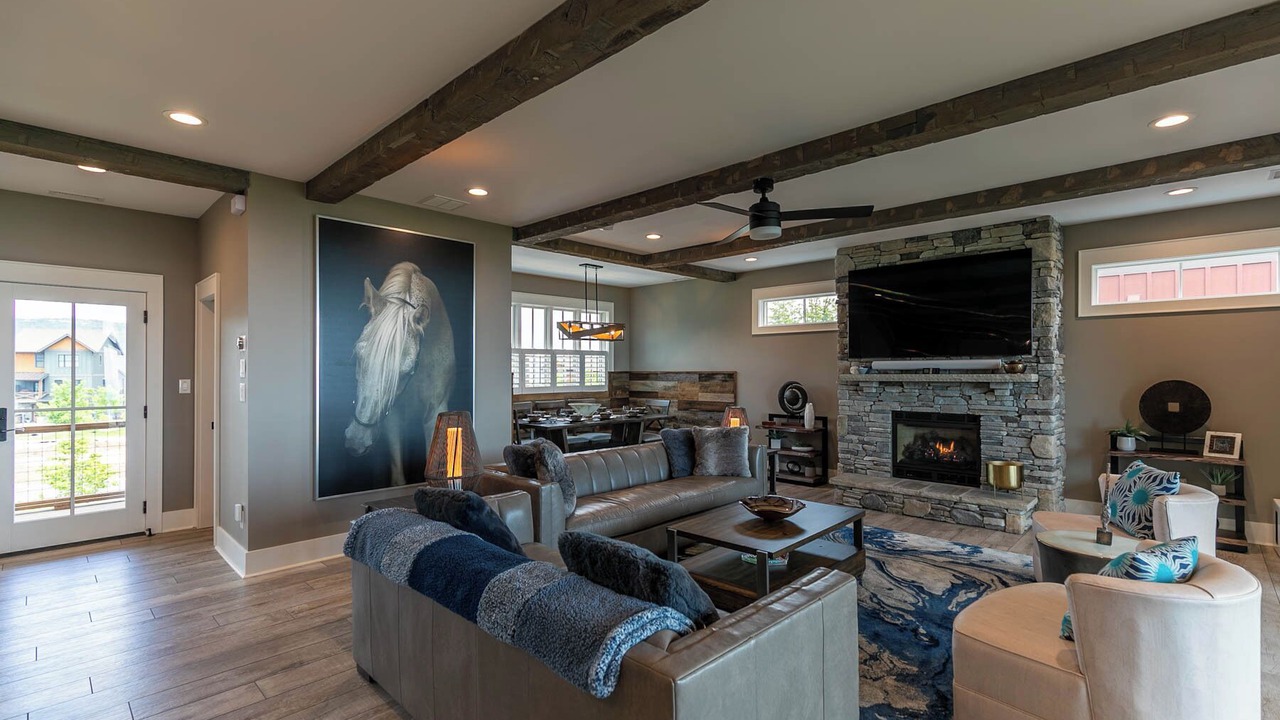 Photo of Livingroom in Lenoir