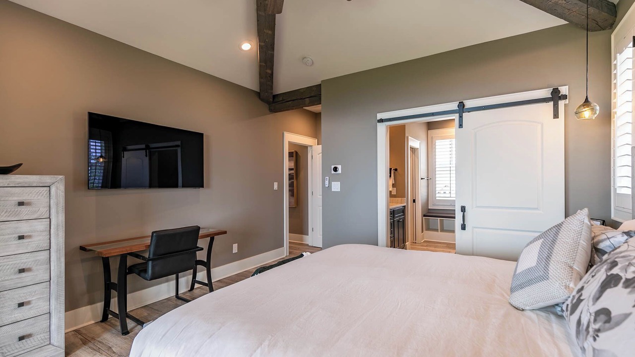 Photo of Bedroom in Lenoir
