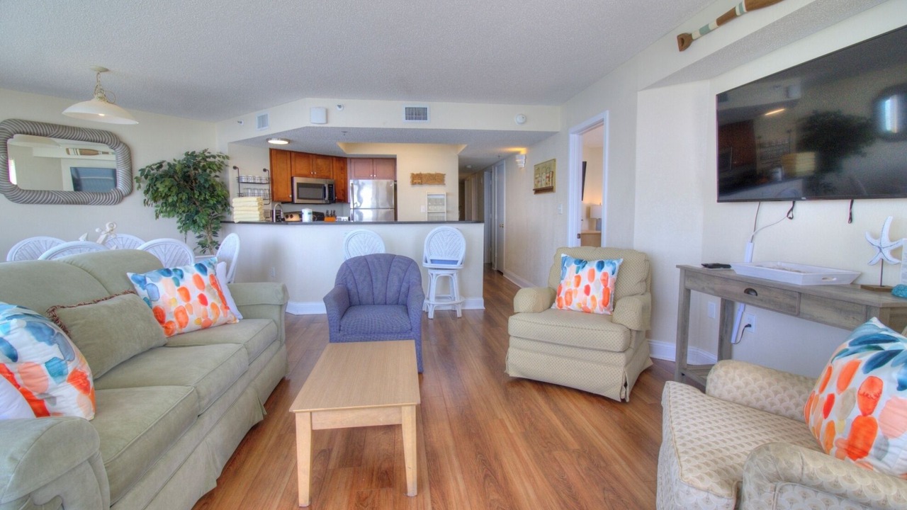 Photo of Livingroom in Arcadian Shores