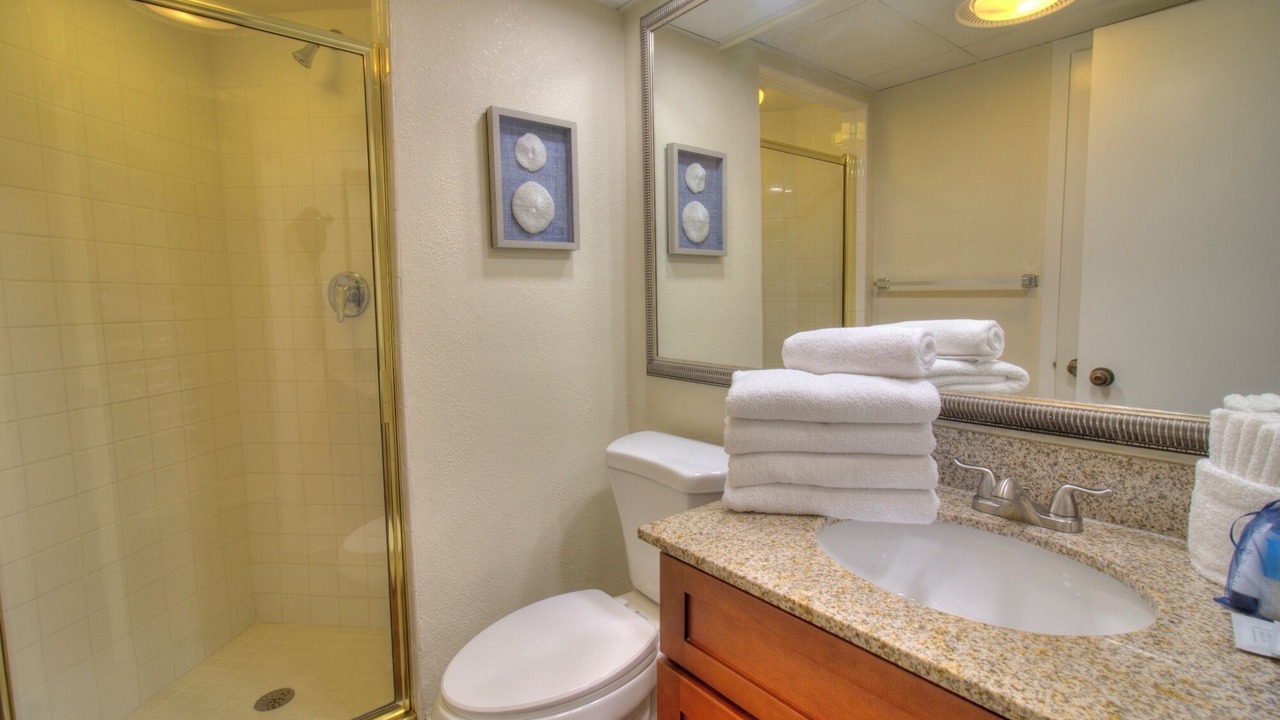 Photo of Bathroom in Arcadian Shores