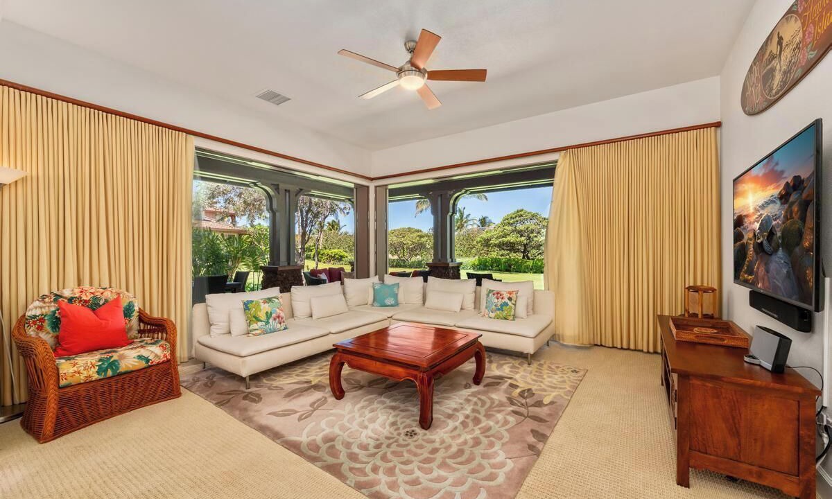 Photo of Livingroom in Kulalani