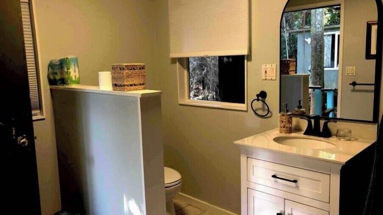 Photo of Bathroom in Kealakekua