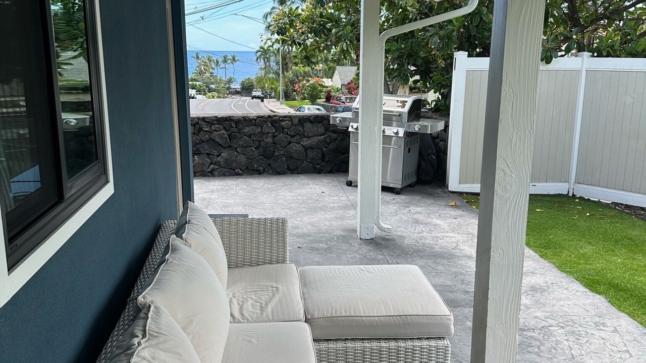 Photo of Patio Balcony in Kahaluu Bay