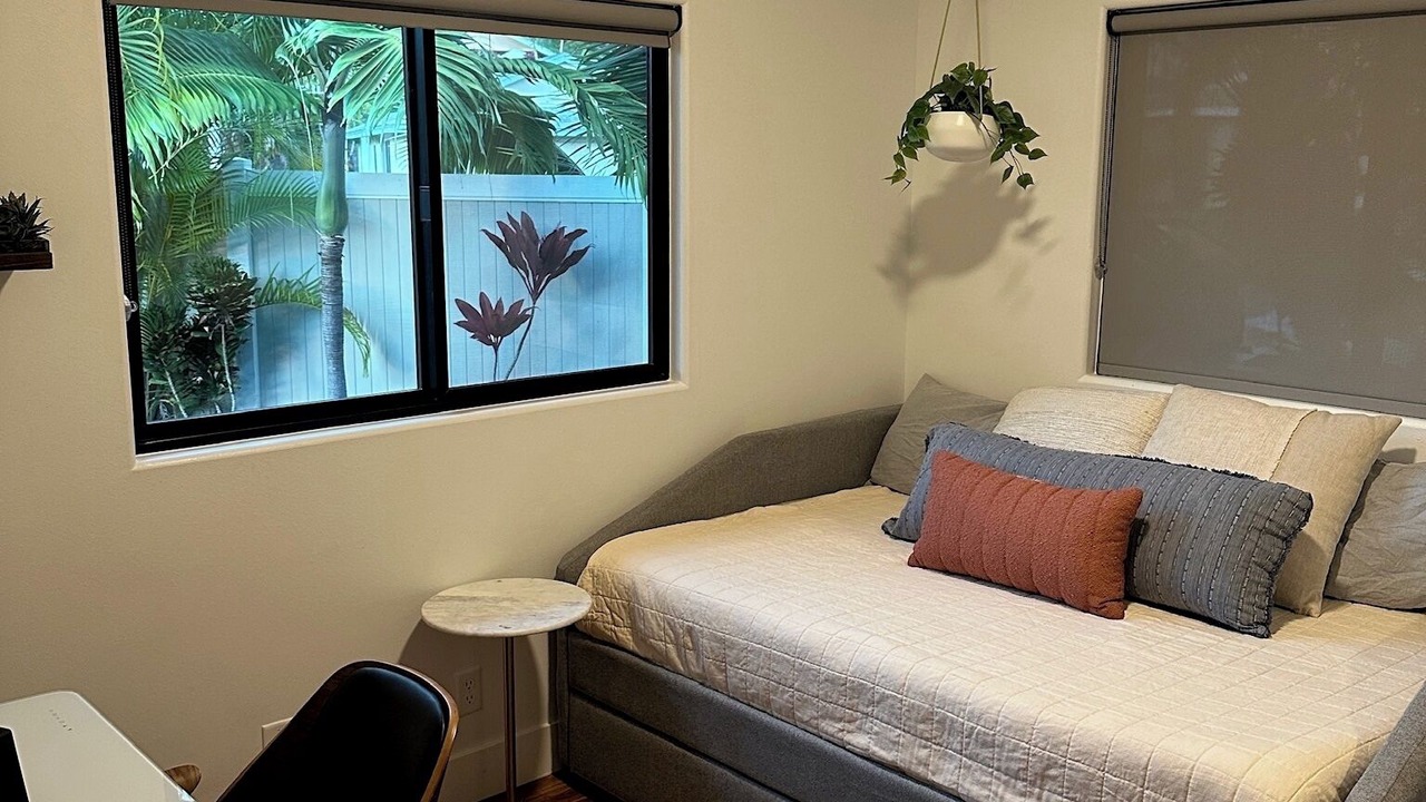 Photo of Bedroom in Kahaluu Bay