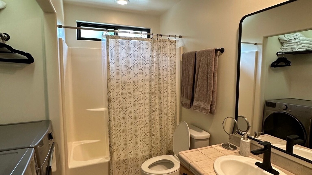 Photo of Bathroom in Kahaluu Bay