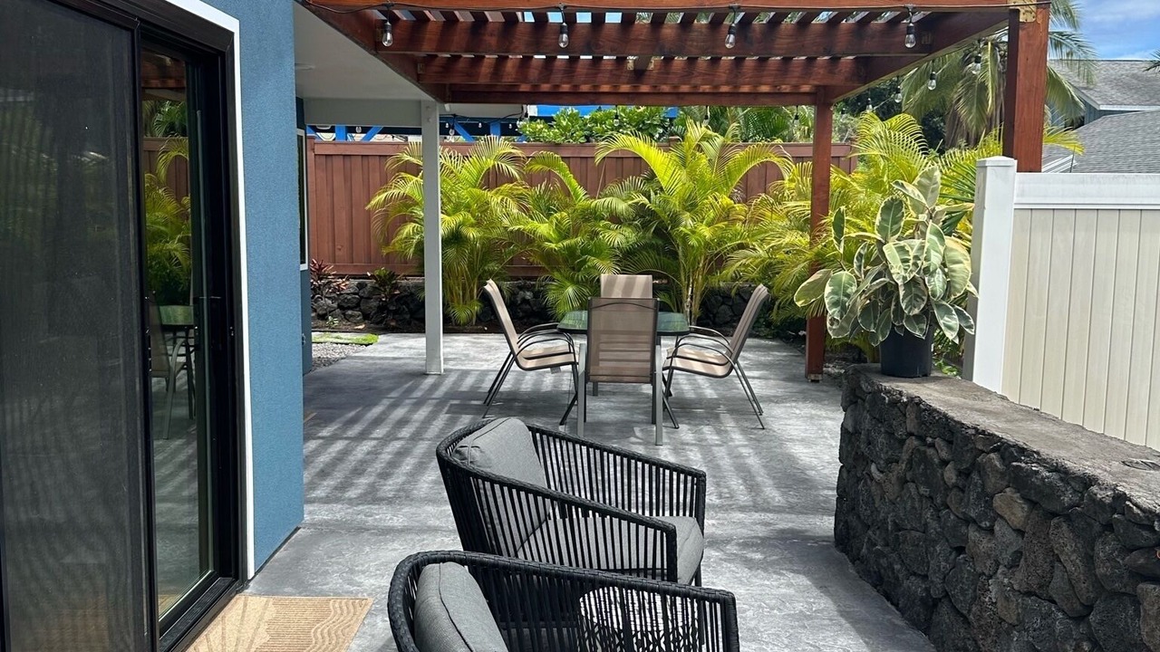 Photo of Patio Balcony in Kahaluu Bay
