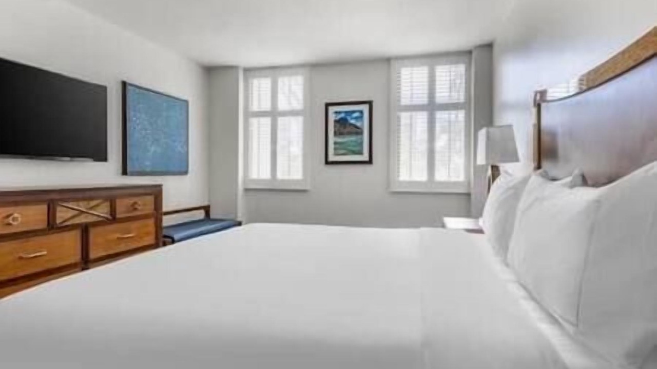 Photo of Bedroom in Waikiki