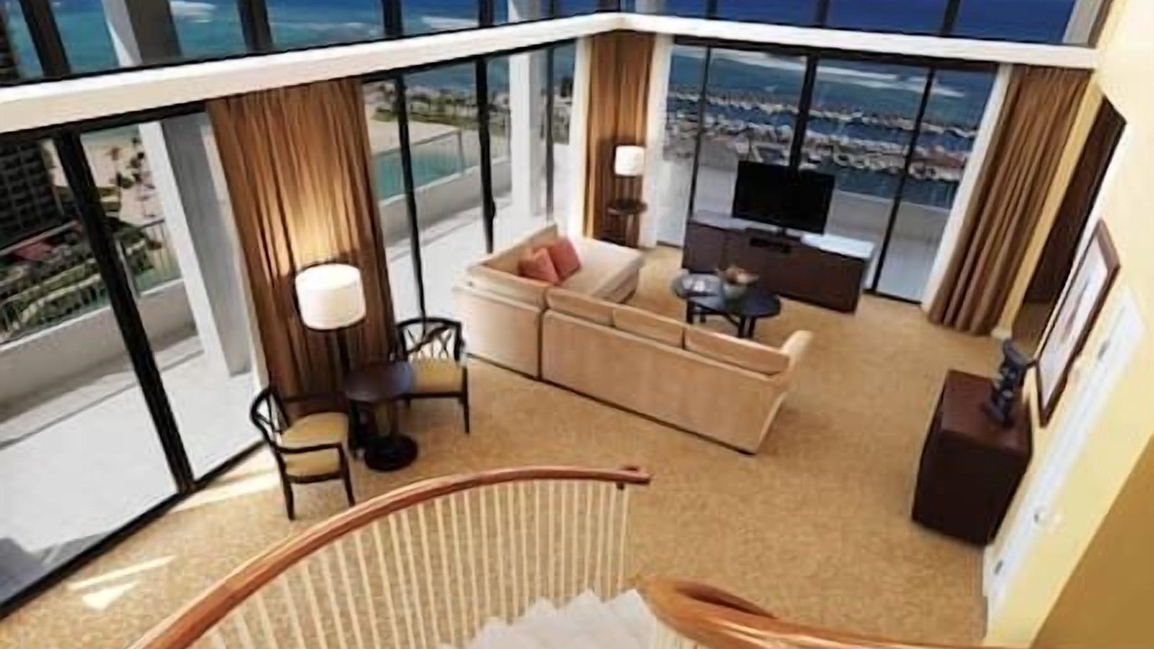Photo of Livingroom in Waikiki