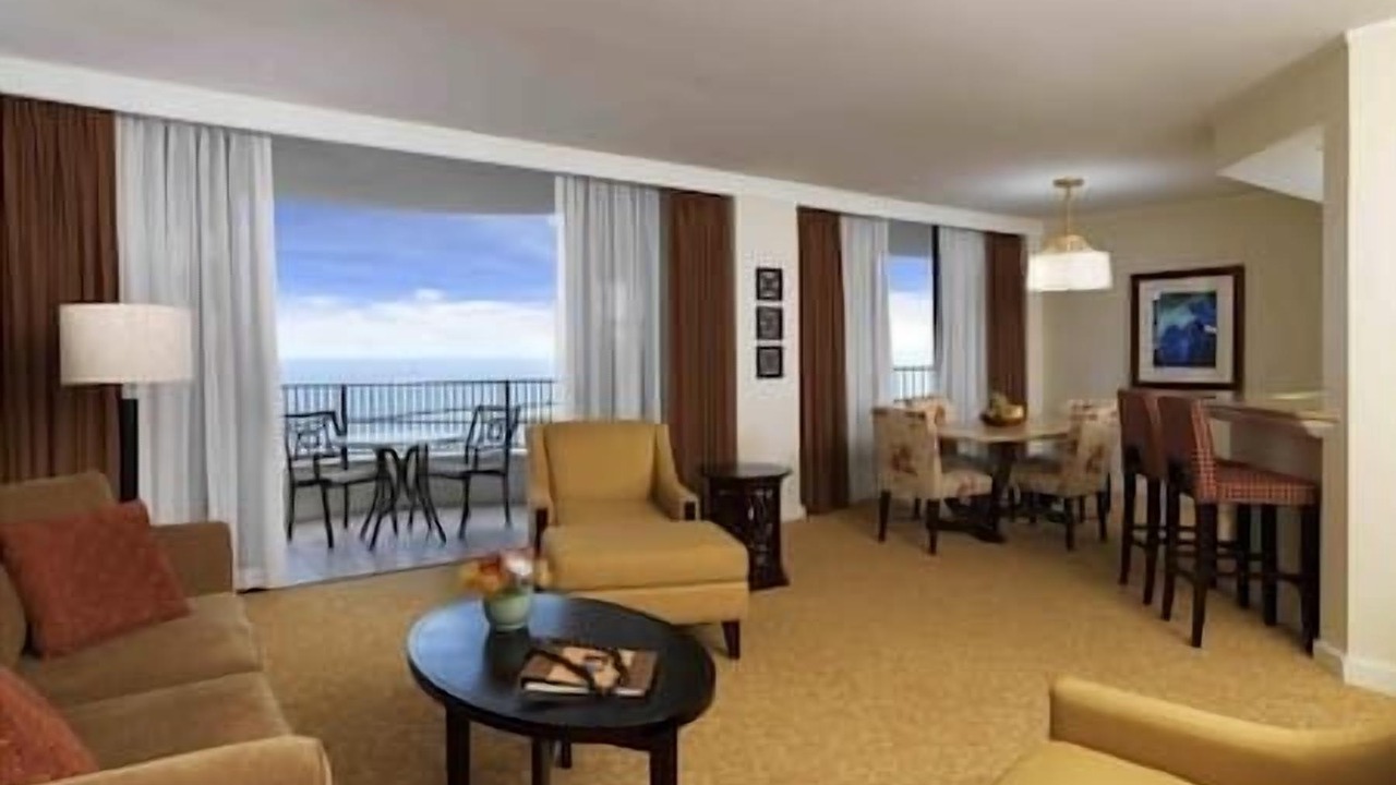 Photo of Livingroom in Waikiki