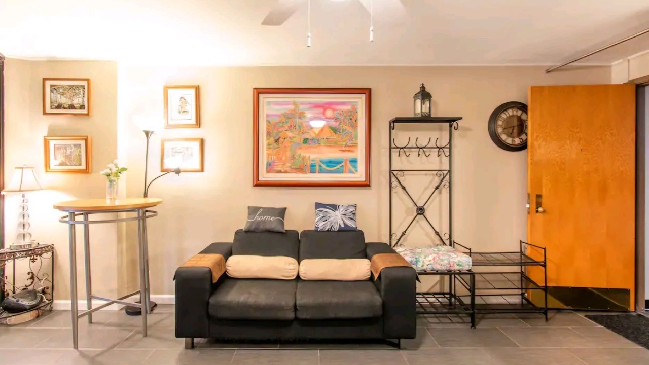 Photo of Livingroom in Downtown Honolulu