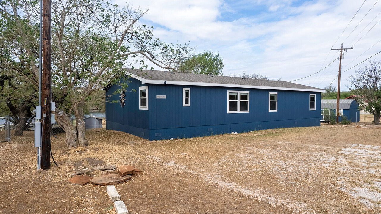 Photo of Others in Burnet