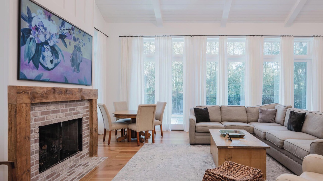 Photo of Livingroom in Lawton Woods