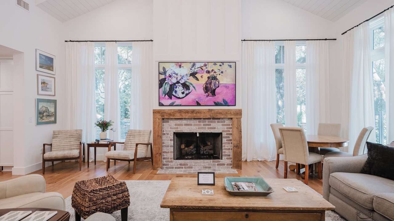 Photo of Livingroom in Lawton Woods